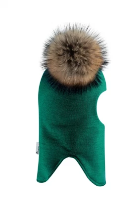 Зимняя шапочка-шлем Corona.hm "Карамелька" изумруд с 2 натуральными помпонами енот