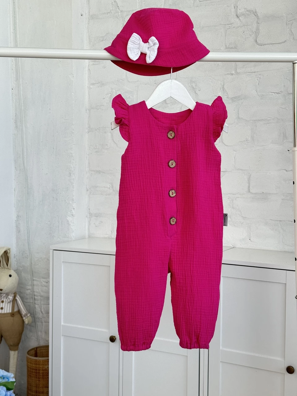 Комбинезон из муслина * Малина* + панама с бантиком