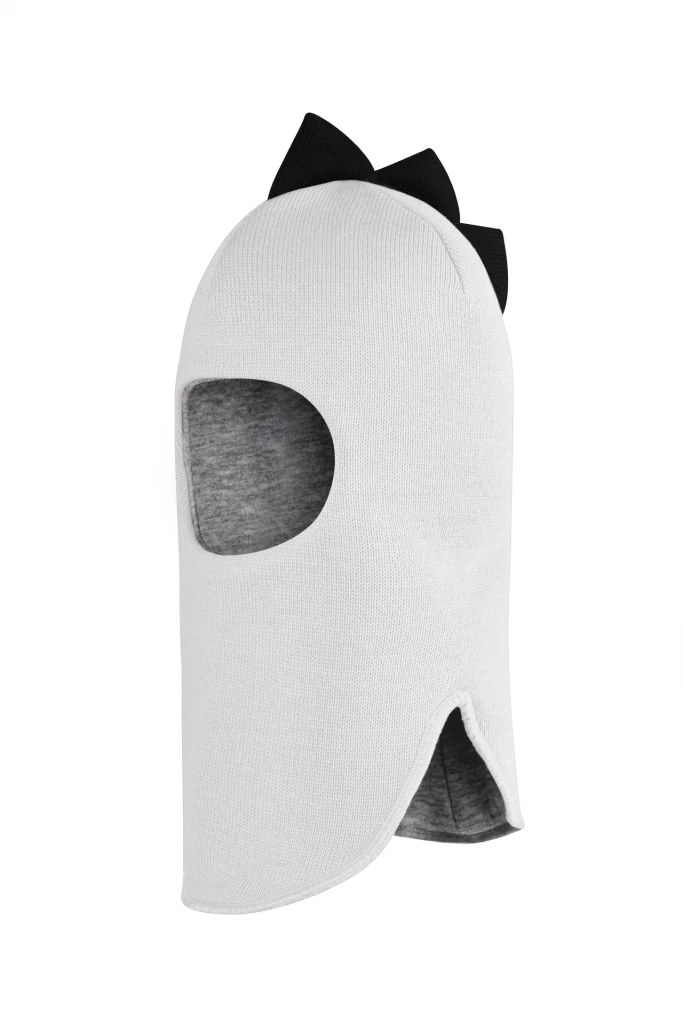 Зимняя шапочка шлем Corona.hm "Мисс Дино" молоко