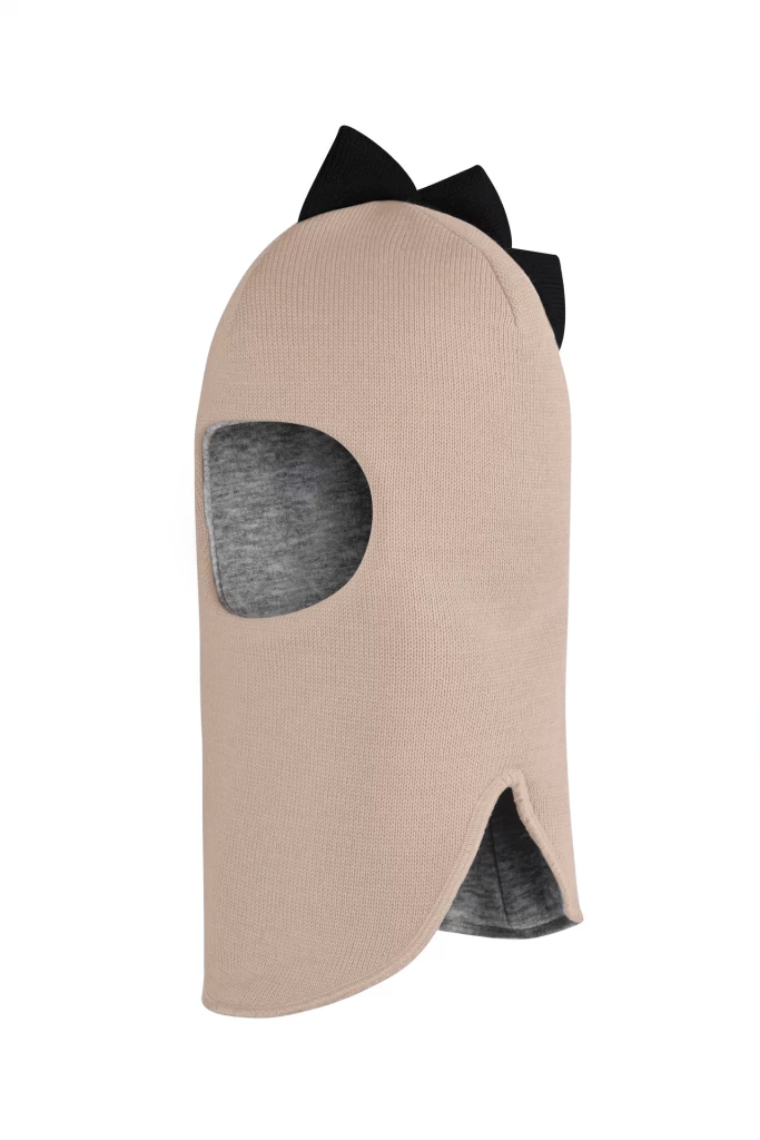 Зимняя шапочка шлем Corona.hm "Дино" беж золотой