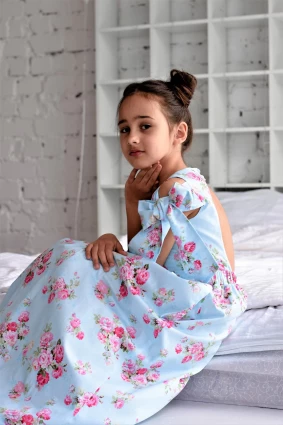Сукня для дівчинки Corona.hm “Шарм”, троянда на блакитному