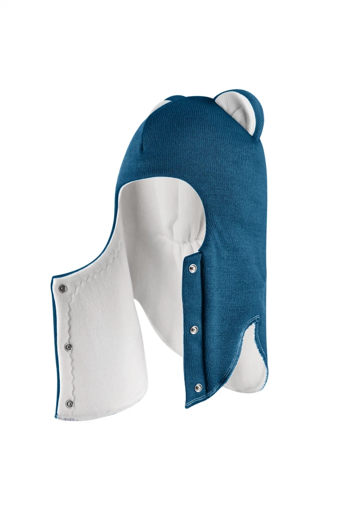 Зимняя шапочка шлем Corona.hm "Мисс Львица" на кнопках морская волна