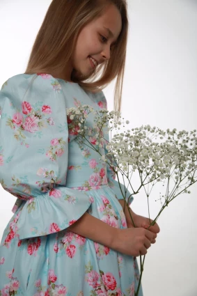 Сукня для дівчинки Corona.hm “Мері”, троянда на блакитному